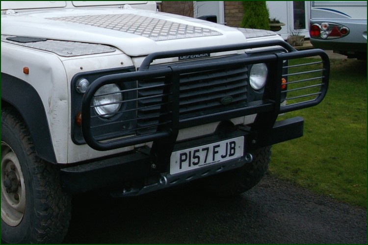 Bearmach flat bullbar with light guards