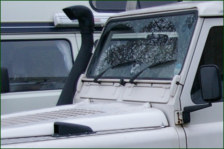 Safari snorkel and heater wing air scoop
